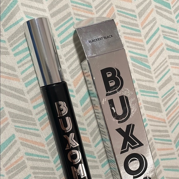 Buxom Black Mascara - Picture 2 of 5